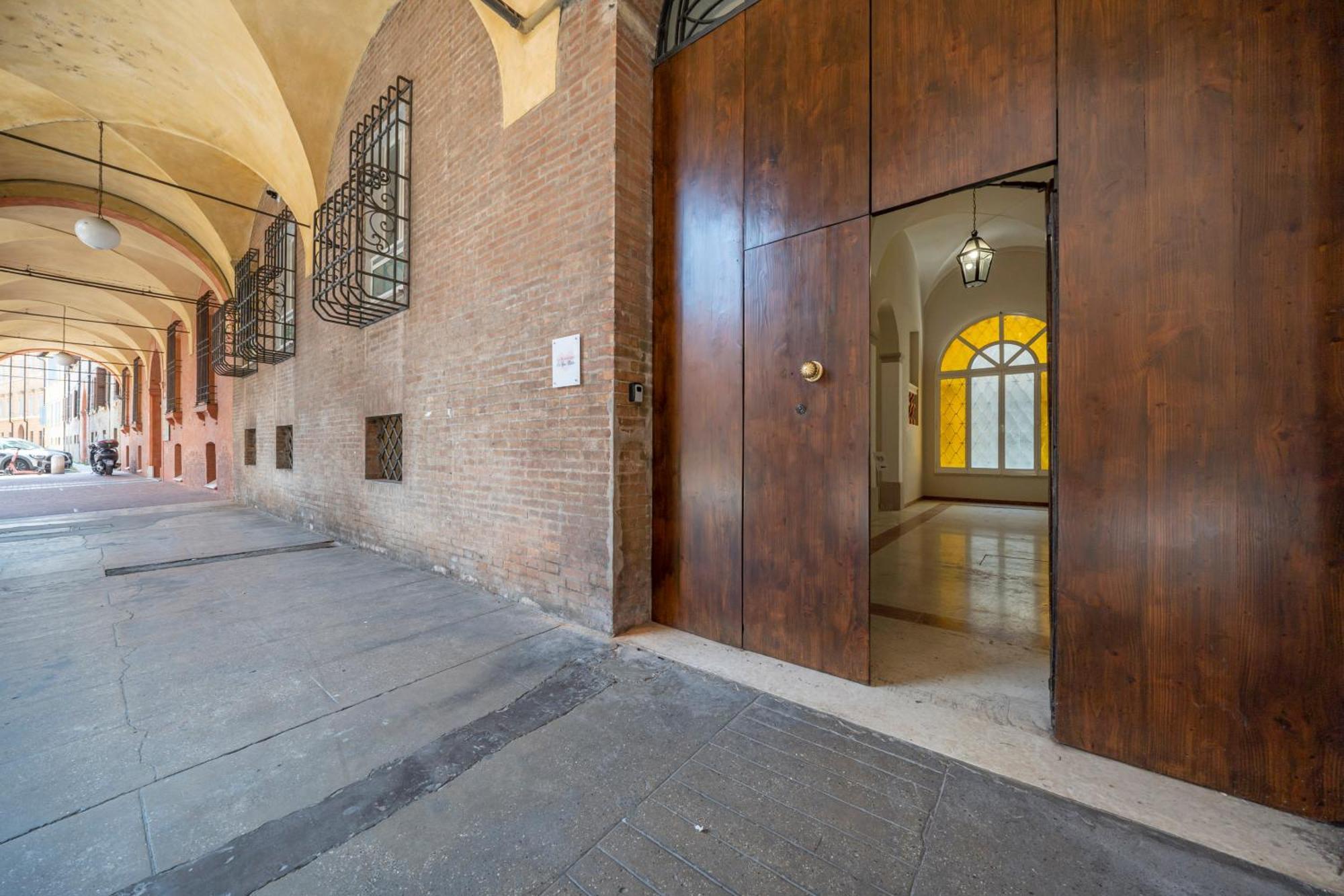 Via Emilia Centro - Stupendo Appartamento A Modena Exterior foto